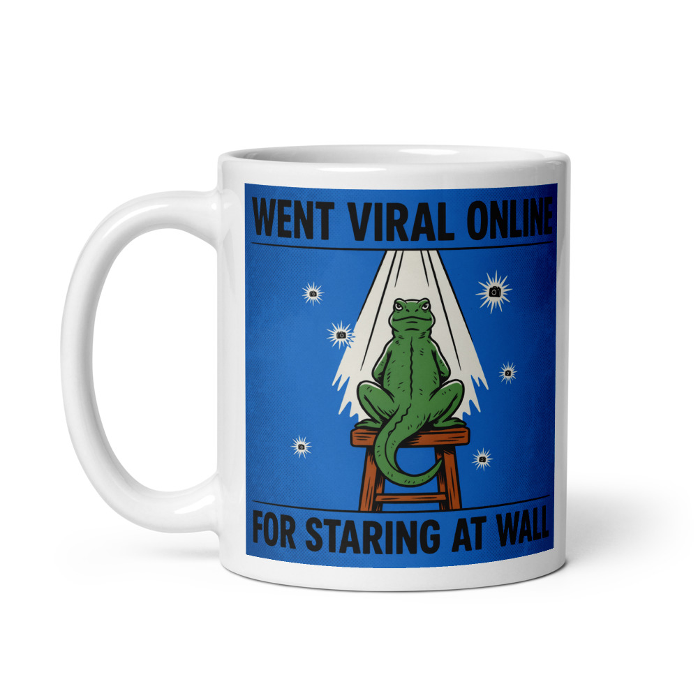 Viral Wall Iguana Mug